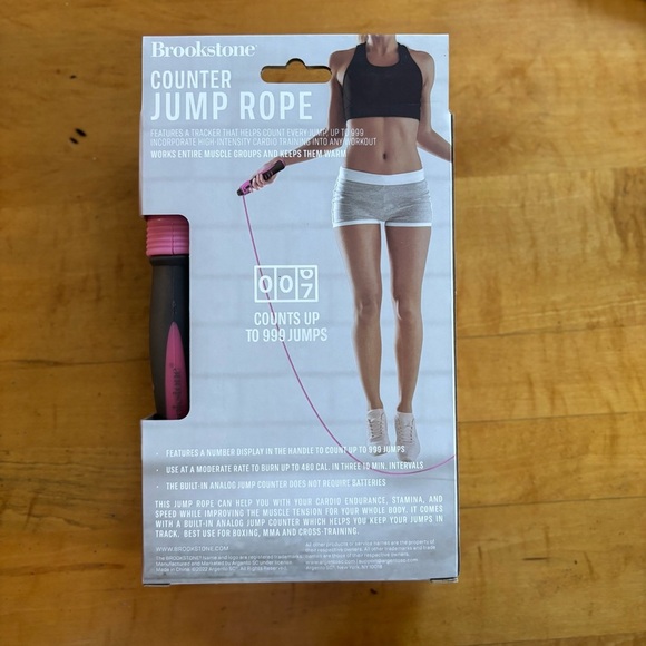Brookstone Counter Jump Rope For Fitness Counts Up To 999 Jumps NEW - Picture 3 of 3
